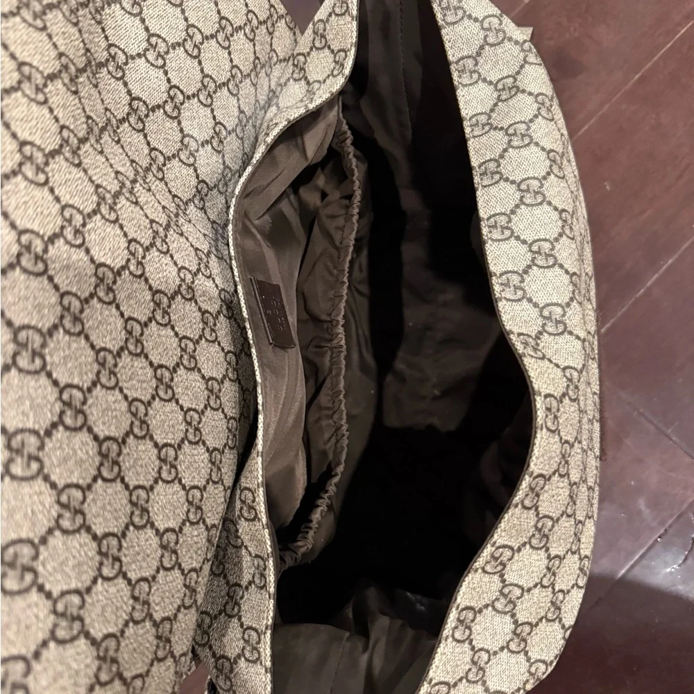 Authentic Gucci GG Supreme Large Changing Bag w/ Changing Pad, Dust Bag & Box
